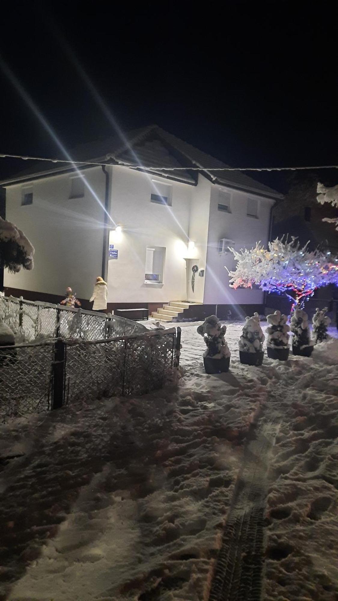 דירות ליבנו 7 Kucica מראה חיצוני תמונה